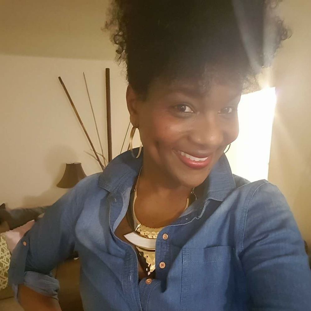 Meet your Posher, Desiree